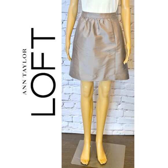 ANN TAYLOR  - the Loft, Gray/silver 100% silk skirt - Picture 1 of 12